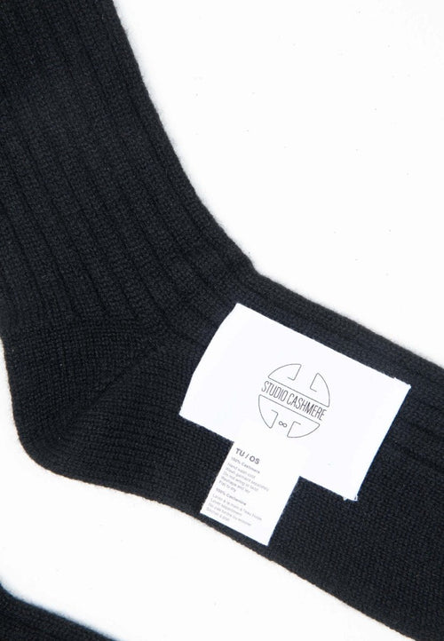 Chaussettes homme en cachemire 4 fils noir - UNI 13 - Bold Journey